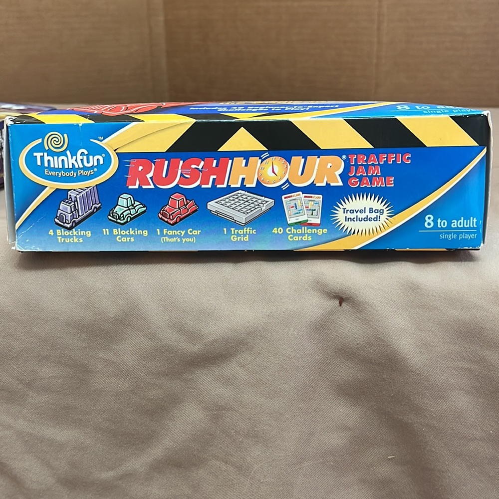 Thinkfun RUSH HOUR Traffic Jam Logic Game - Picture 4 of 4